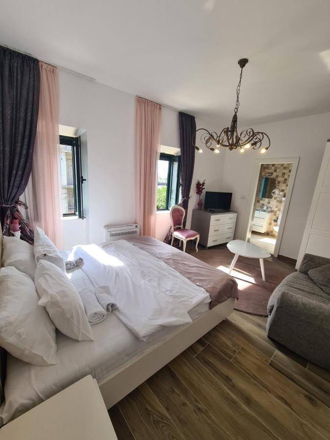 Rustico Apartments 蒂瓦特 外观 照片